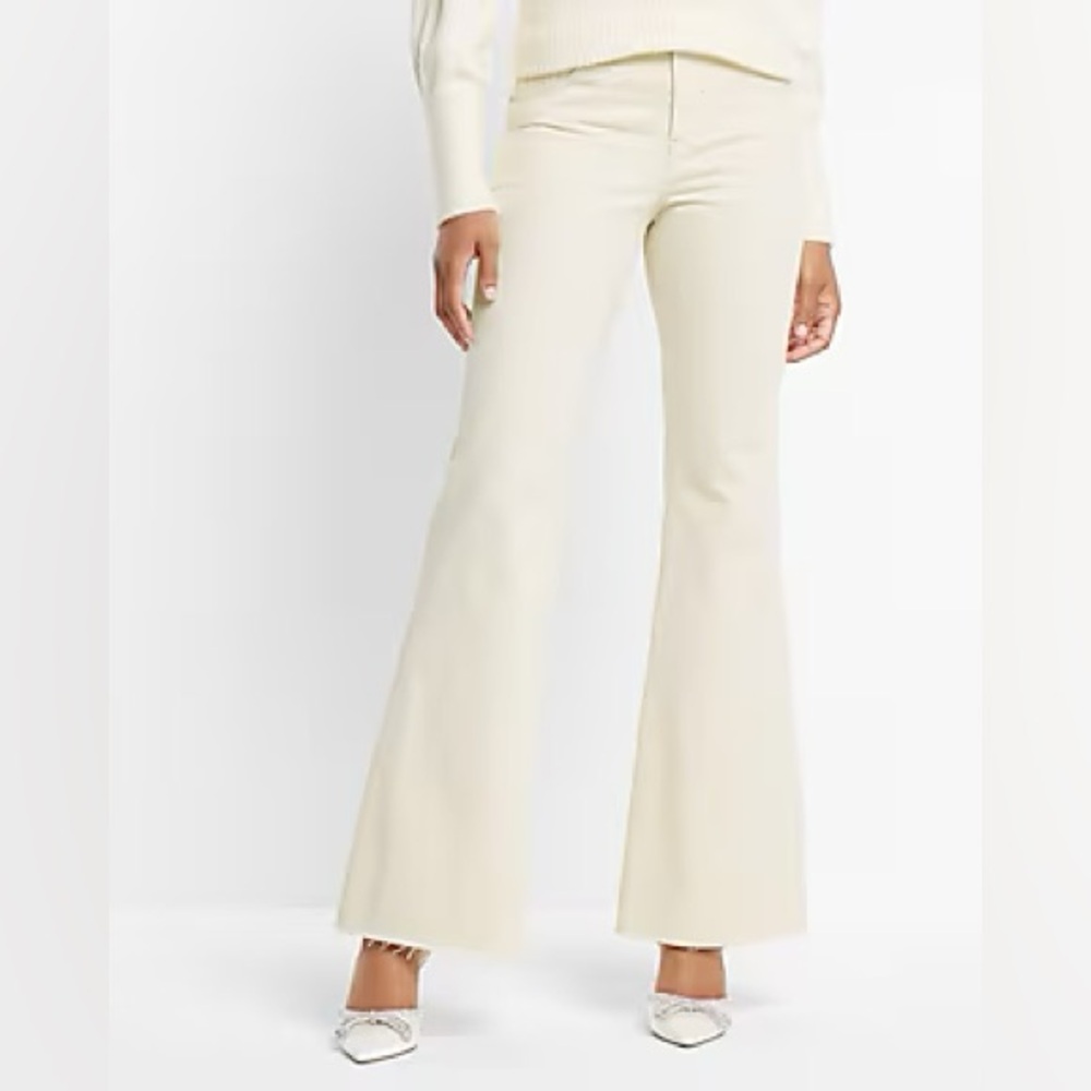 Express “70s Flare Mid Rise” jeans – size 8R (Conscious Edit).